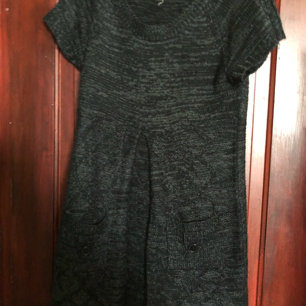 Clothes - Picture 7 of 8